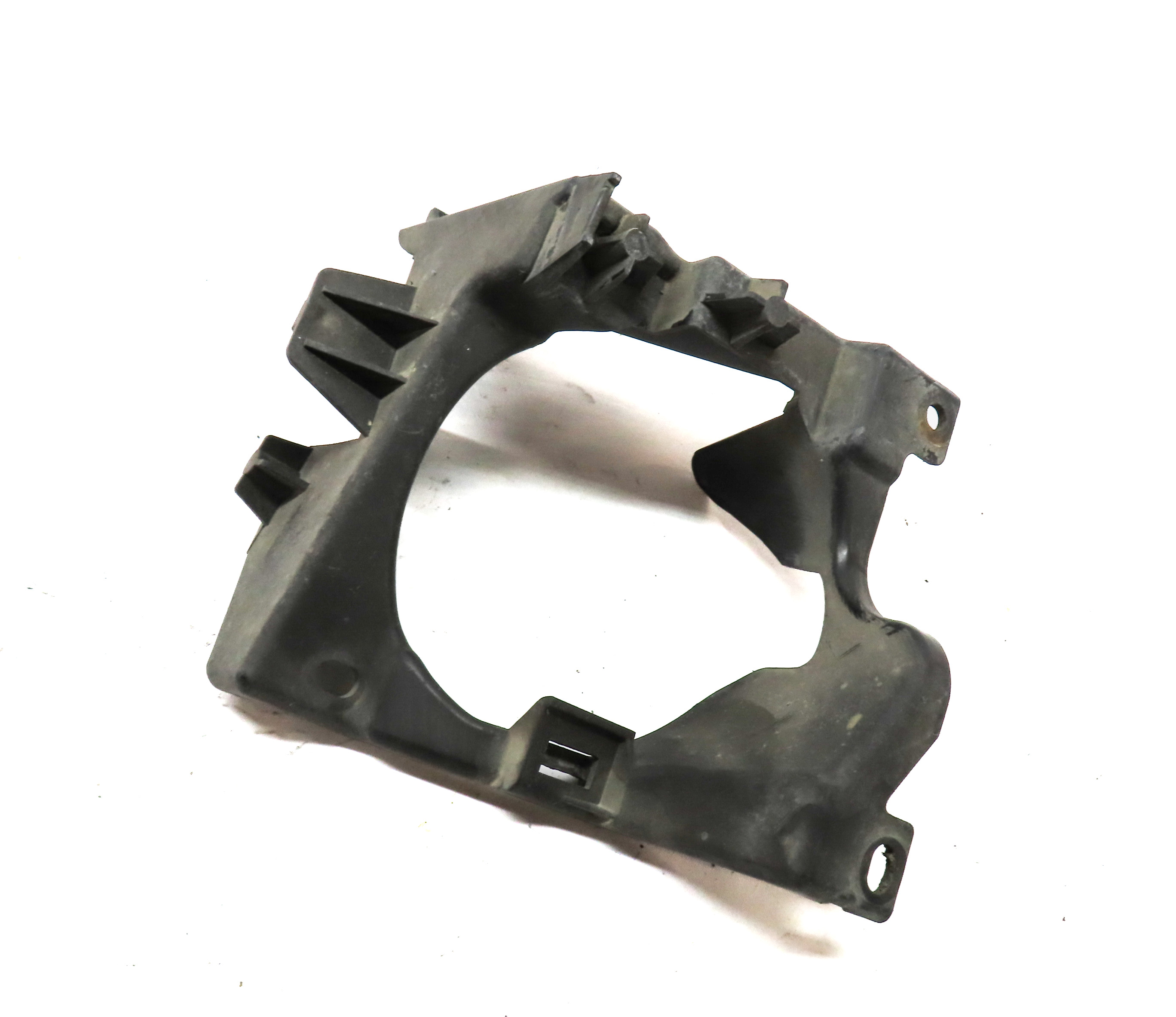 2009 PORSCHE CAYENNE (957) FRONT LEFT DRIVER FOG LIGHT LAMP MOUNT BRACKET — exact item pictured